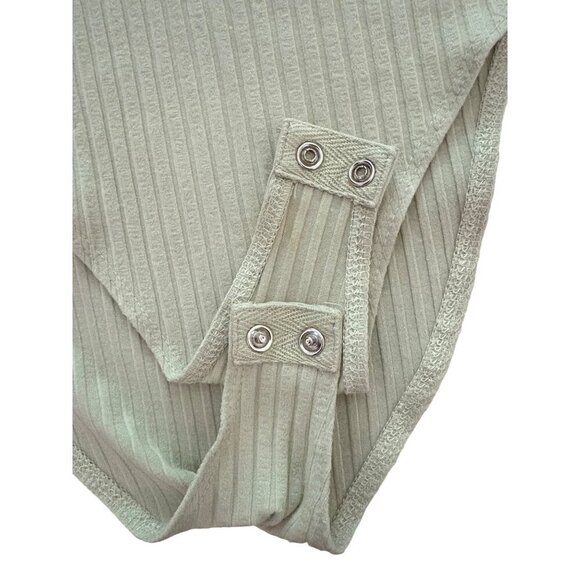 Forever 21 Sleeveless Ribbed Racerback Bodysuit in Green Size Small - Picture 9 of 9